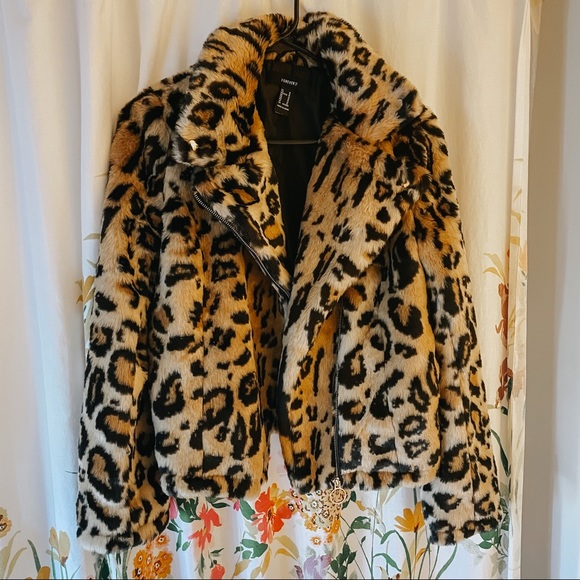 Forever 21 Jackets & Blazers - Forever 21 Faux Fur Winter Coat Size Medium NWOT
